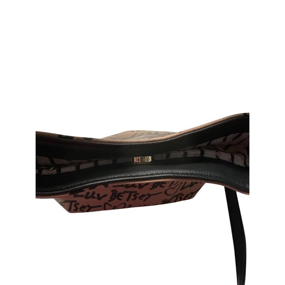 Betsey Johnson Shoulder Bag With Faux Fur Handle Adjustable Strap & Gold Hardwar - Picture 8 of 13